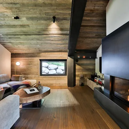Onthe Rocks Chalet