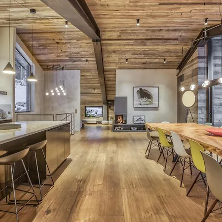 Chalet Onthe Rocks