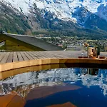 Onthe Rocks Chalet *
