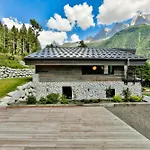 Chalet Onthe Rocks Chamonix Mont Blanc