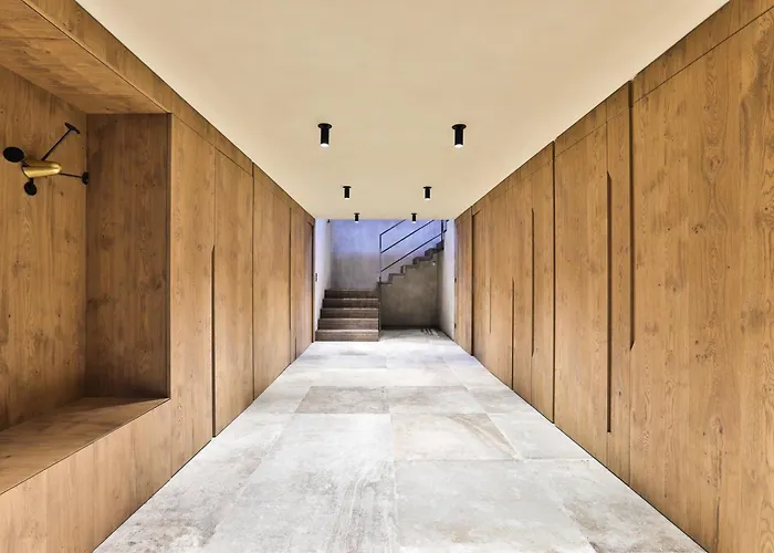 Chalet Onthe Rocks *